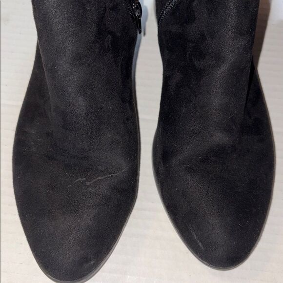 Elegant Black Knee-High Women's Boots - Picture 5 of 10